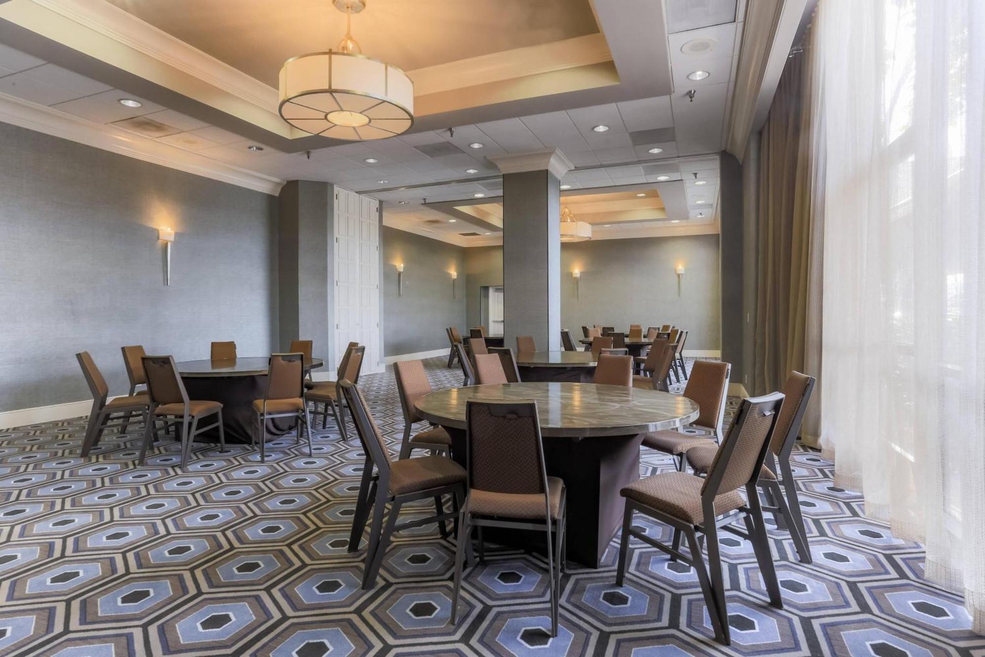Sheraton Mission Valley San Diego Hotel Exterior photo