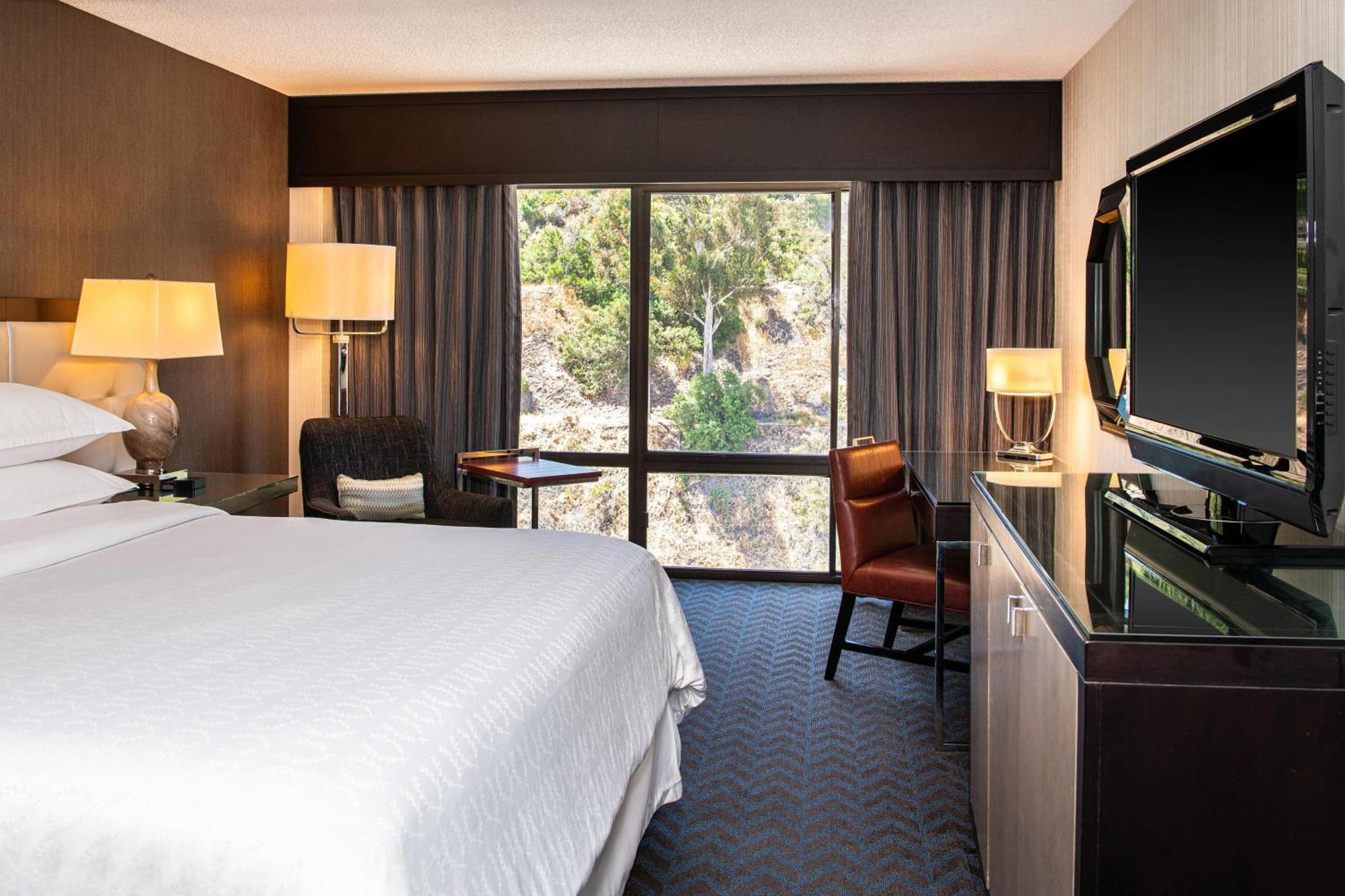 Sheraton Mission Valley San Diego Hotel Exterior photo